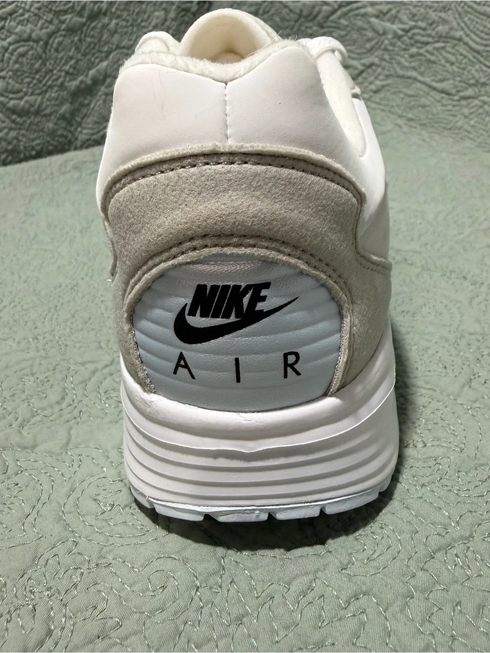 W Nike Air Max Solo Woman’s Size 8.5